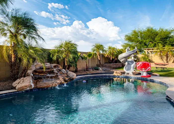 Swim-up Bar & Games! Ultimate Group